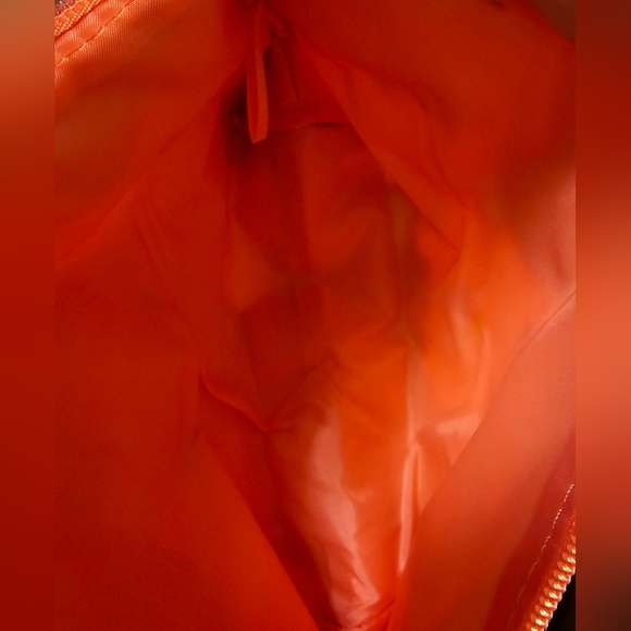 Clinique and Lulu DK Floral Makeup Bag NWOT - Picture 3 of 6